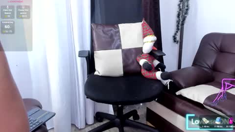 Snapshot of miarobertsmilf chatting on 27, 11, 2025 Mia Milf online show from 27, 11, 2025