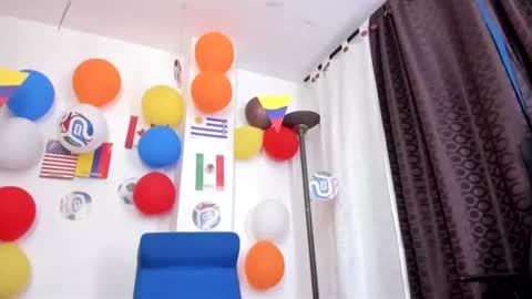 Snapshot of miarobertsmilf chatting on 19, 6, 2026 Mia Milf online show from 19, 6, 2026