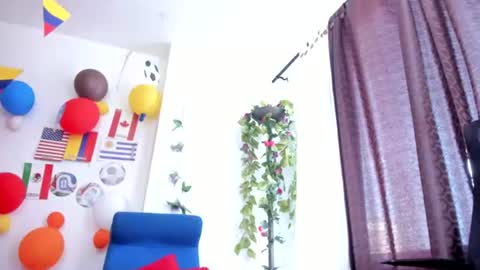 Snapshot of miarobertsmilf chatting on 15, 7, 2026 Mia Milf online show from 15, 7, 2026