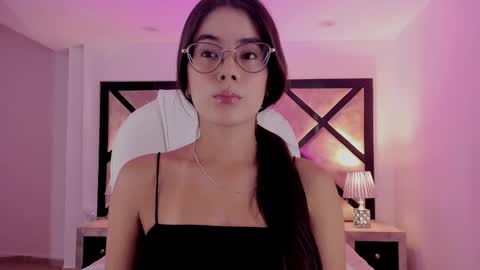 Snapshot of miasilverr chatting on 23, 2, 2025 Mia online show from 23, 2, 2025