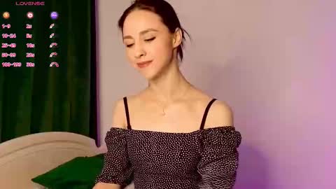 Snapshot of miasweetashoney chatting on 1, 12, 2025 Mia online show from 1, 12, 2025