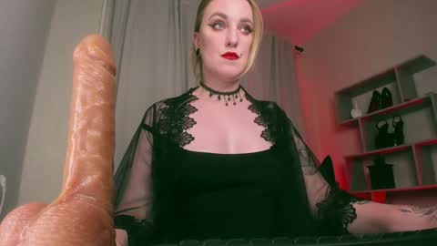 Snapshot of miaunicorn chatting on 17, 1, 2025 Lana online show from 17, 1, 2025
