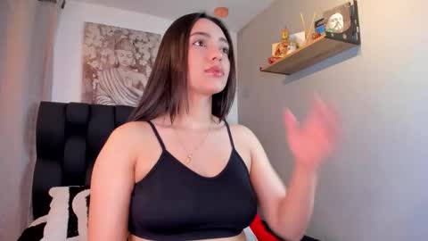 Snapshot of miavelvet1 chatting on 10, 9, 2025 miavelvet1 online show from 10, 9, 2025