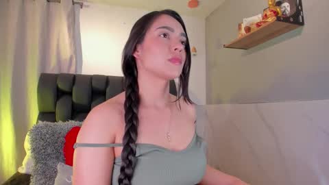 Snapshot of miavelvet1 chatting on 7, 11, 2025 miavelvet1 online show from 7, 11, 2025