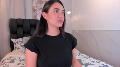 Snapshot of miavelvet1 chatting on 23, 11, 2025 miavelvet1 online show from 23, 11, 2025