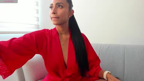 Snapshot of miavelvet_22 chatting on 18, 12, 2025 Mia Velvet online show from 18, 12, 2025