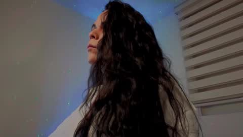 Mia online show from 15, 9, 2025