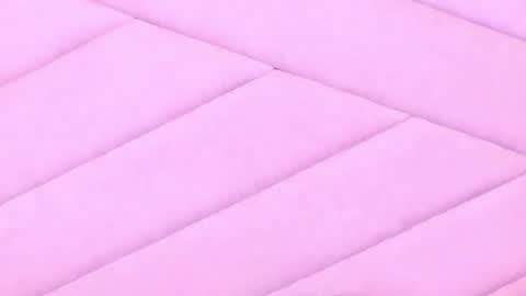 MiaWeiss online show from 6, 4, 2026