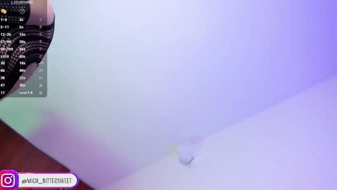         online show from 28, 1, 2025