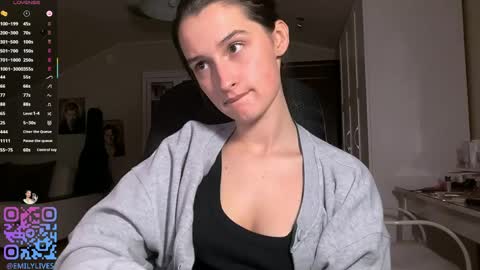 Snapshot of michael_pors chatting on 24, 4, 2026 Emily online show from 24, 4, 2026