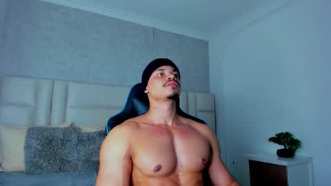 Michael online show from 4, 12, 2025