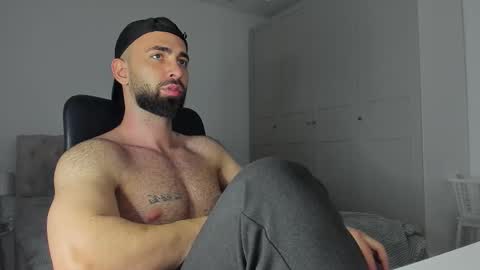 MichaelEvansx online show from 14, 2, 2026