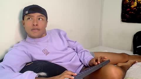 Snapshot of michaelstones chatting on 13, 9, 2025 michaelstones online show from 13, 9, 2025