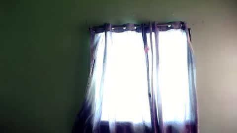 My name is Kel 18. 53 short and petite... online show from 4, 1, 2025