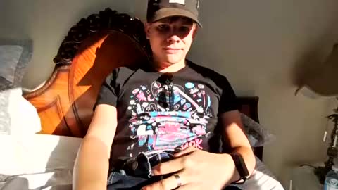 Snapshot of michaeltwinkboy chatting on 5, 7, 2026 michaeltwinkboy online show from 5, 7, 2026