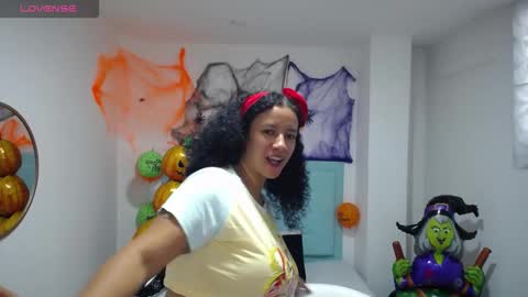 Snapshot of michel_rous_la_mas_caliente chatting on 26, 10, 2025 michel_rous_la_mas_caliente online show from 26, 10, 2025