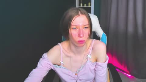 michele_mack online show from 6, 3, 2025