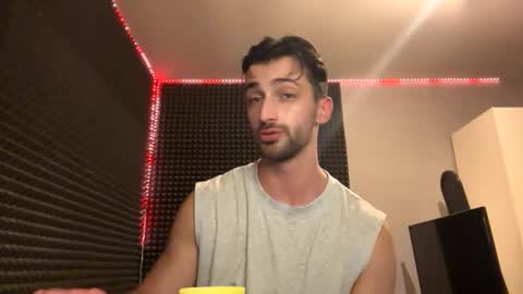 Snapshot of michelemagnetico chatting on 18, 12, 2025 michelemagnetico online show from 18, 12, 2025