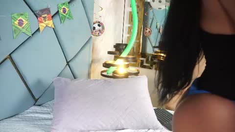 Snapshot of michell_starrr chatting on 18, 6, 2026 michell_starrr online show from 18, 6, 2026