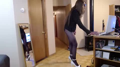 Michelle online show from 12, 11, 2025