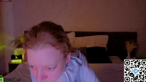 Snapshot of michelle_blond chatting on 28, 4, 2026 michelle_blond online show from 28, 4, 2026