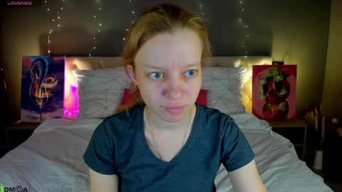 Snapshot of michelle_blond chatting on 19, 5, 2026 michelle_blond online show from 19, 5, 2026