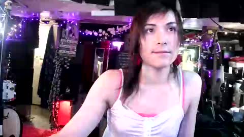 michelle_flowers online show from 11, 11, 2025