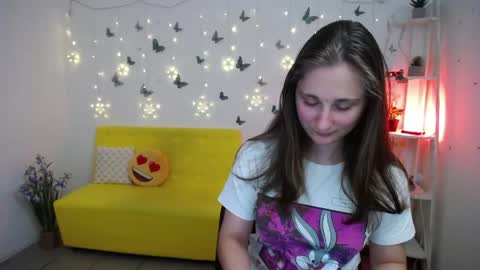 Snapshot of michellee11 chatting on 6, 5, 2026 Michel online show from 6, 5, 2026