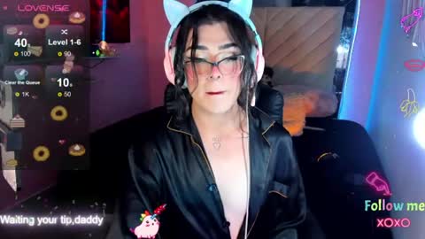   online show from 25, 7, 2026