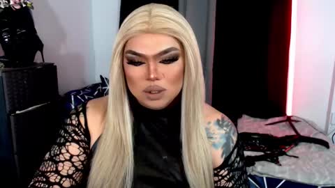 Snapshot of michellevixen921 chatting on 30, 10, 2025 Michelle online show from 30, 10, 2025