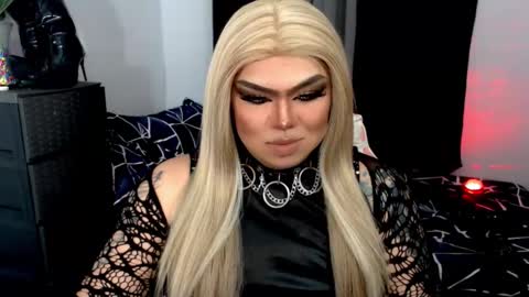 Snapshot of michellevixen921 chatting on 3, 11, 2025 Michelle online show from 3, 11, 2025