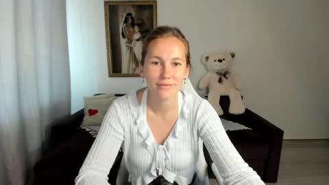 Snapshot of michellewoitsik chatting on 20, 5, 2026 Michelle online show from 20, 5, 2026