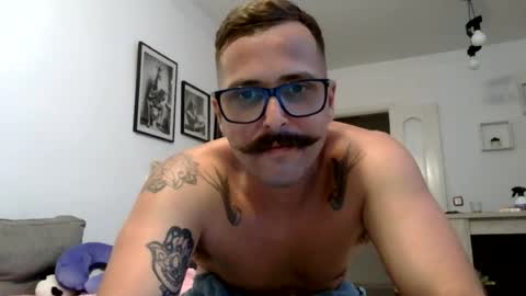 Mich Robinson online show from 4, 8, 2026
