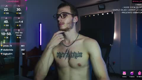 Snapshot of mickey_pict chatting on 5, 12, 2024 Mickey online show from 5, 12, 2024