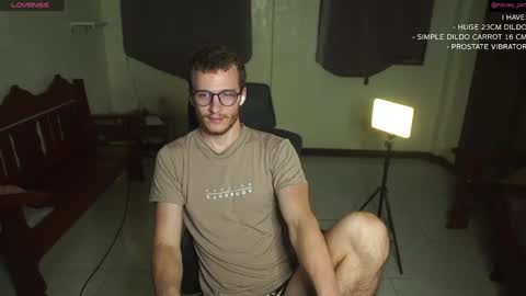 Snapshot of mickey_pict chatting on 8, 12, 2024 Mickey online show from 8, 12, 2024