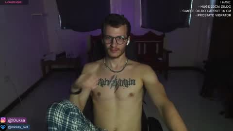 Snapshot of mickey_pict chatting on 5, 1, 2025 Mickey online show from 5, 1, 2025