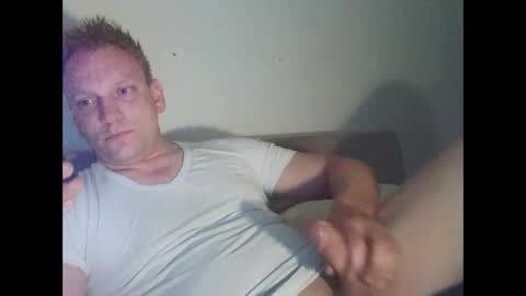 mickkxl online show from 9, 2, 2026