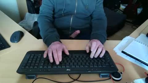 Snapshot of mickyj chatting on 20, 4, 2026 mickyj online show from 20, 4, 2026