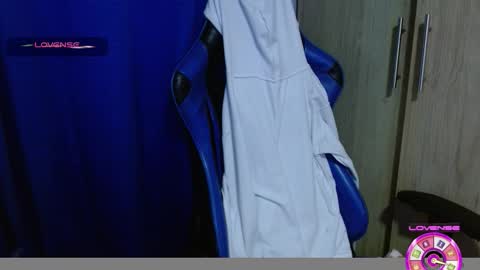 vanesa sexy online show from 4, 3, 2026