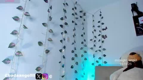 Snapshot of midnight_angell chatting on 15, 11, 2025 online show from 15, 11, 2025