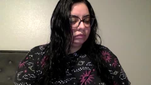 midnightbruja111 online show from 7, 7, 2026