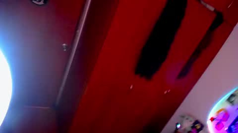 Pola  INDEPENDENT MODEL online show from 7, 1, 2025