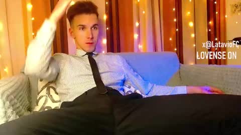 Snapshot of midnighter__ chatting on 14, 12, 2025 Alexey or just Alex online show from 14, 12, 2025