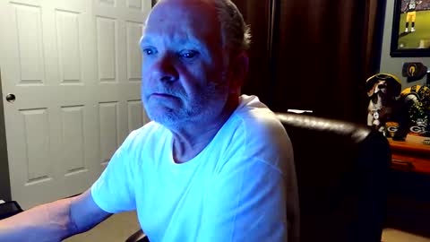 Snapshot of midwestdad09 chatting on 27, 11, 2025 midwestdad09 online show from 27, 11, 2025