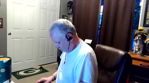 Snapshot of midwestdad09 chatting on 19, 4, 2026 midwestdad09 online show from 19, 4, 2026