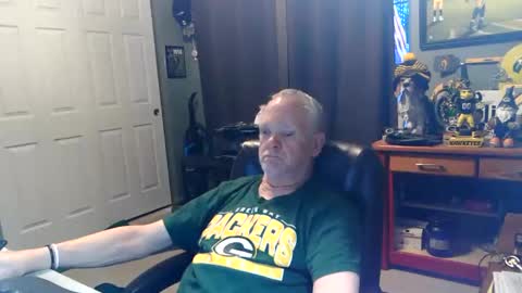 Snapshot of midwestdad09 chatting on 25, 5, 2026 midwestdad09 online show from 25, 5, 2026