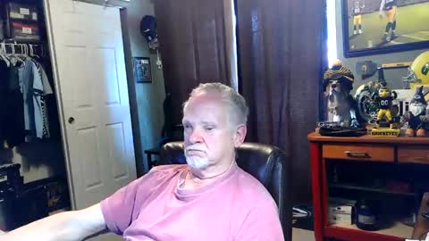 Snapshot of midwestdad09 chatting on 30, 5, 2026 midwestdad09 online show from 30, 5, 2026