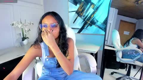 Snapshot of miel_ambar chatting on 28, 4, 2026 miel_ambar online show from 28, 4, 2026