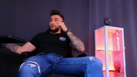 MightyAaron online show from 27, 2, 2025