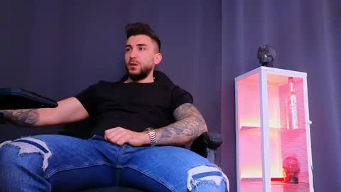 MightyAaron online show from 2, 3, 2025